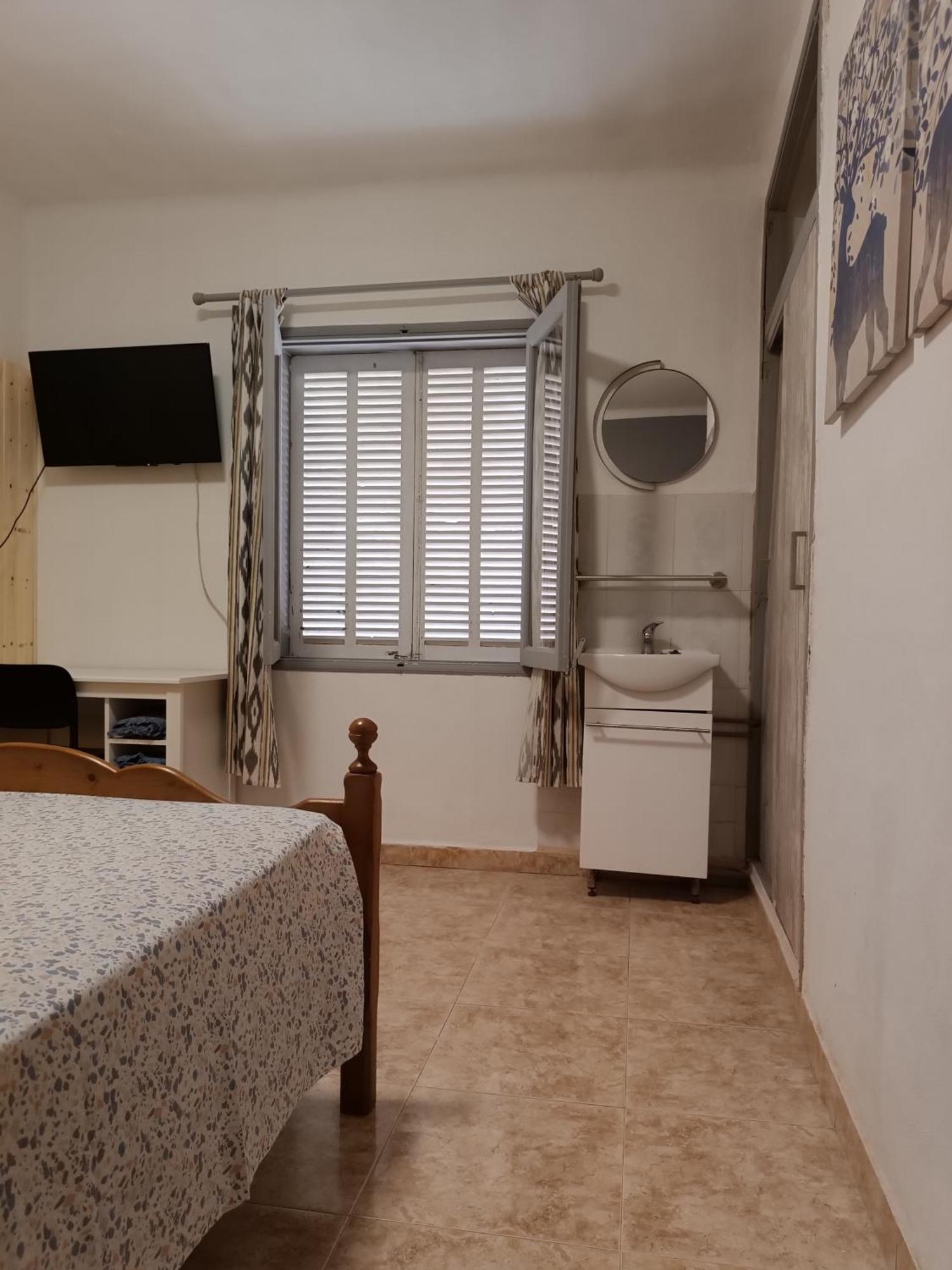 Hostal Belgica Palmanova 외부 사진