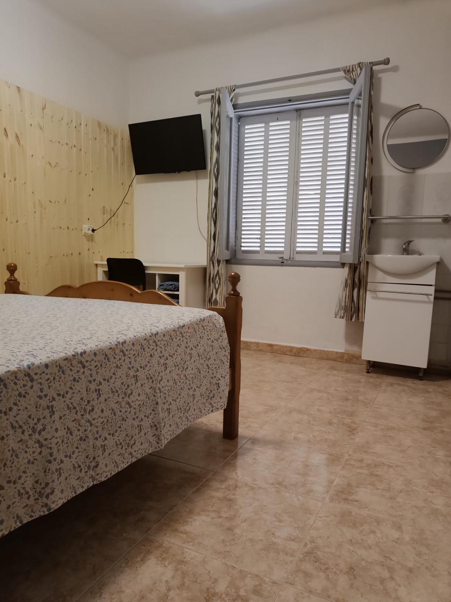 Hostal Belgica Palmanova 외부 사진