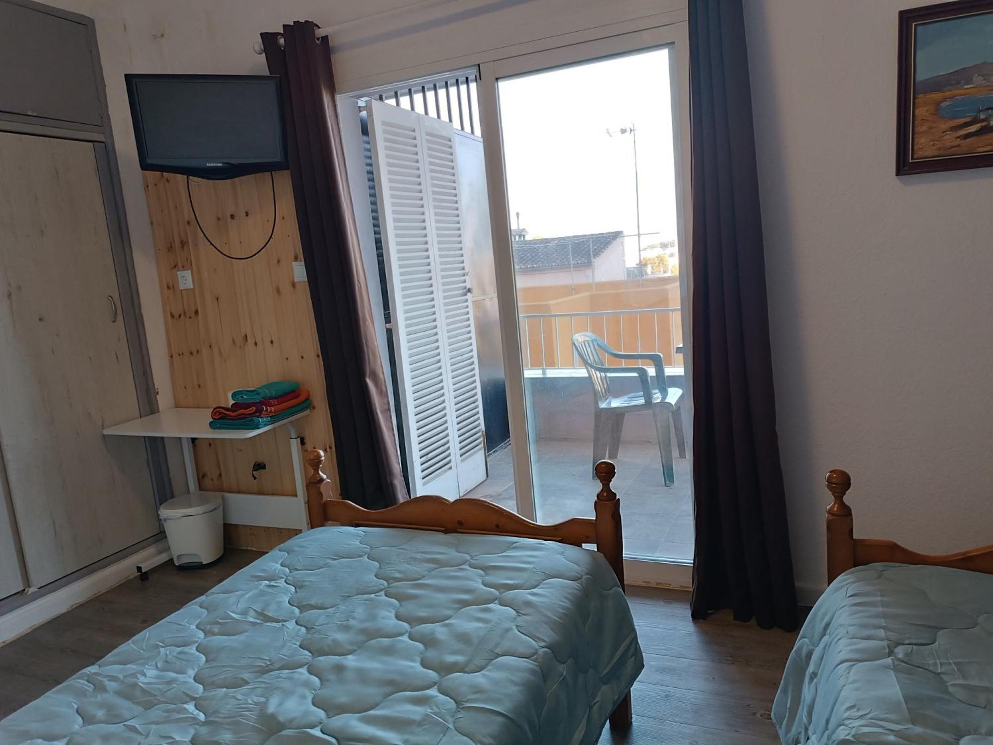 Hostal Belgica Palmanova 외부 사진