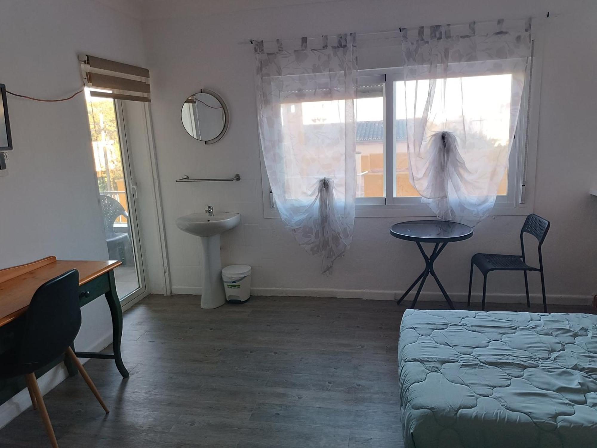 Hostal Belgica Palmanova 외부 사진